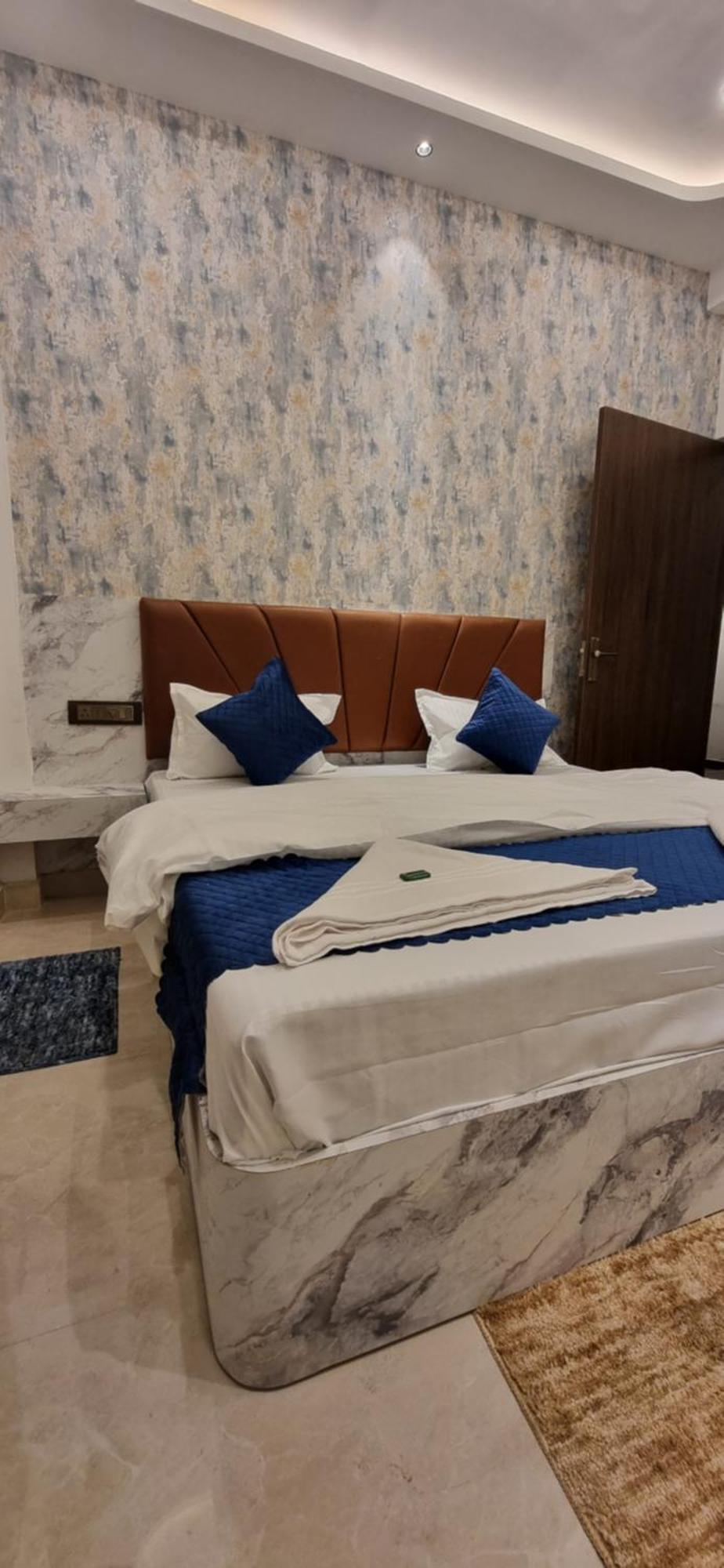 Mm Grand Hotel Варанаси Екстериор снимка